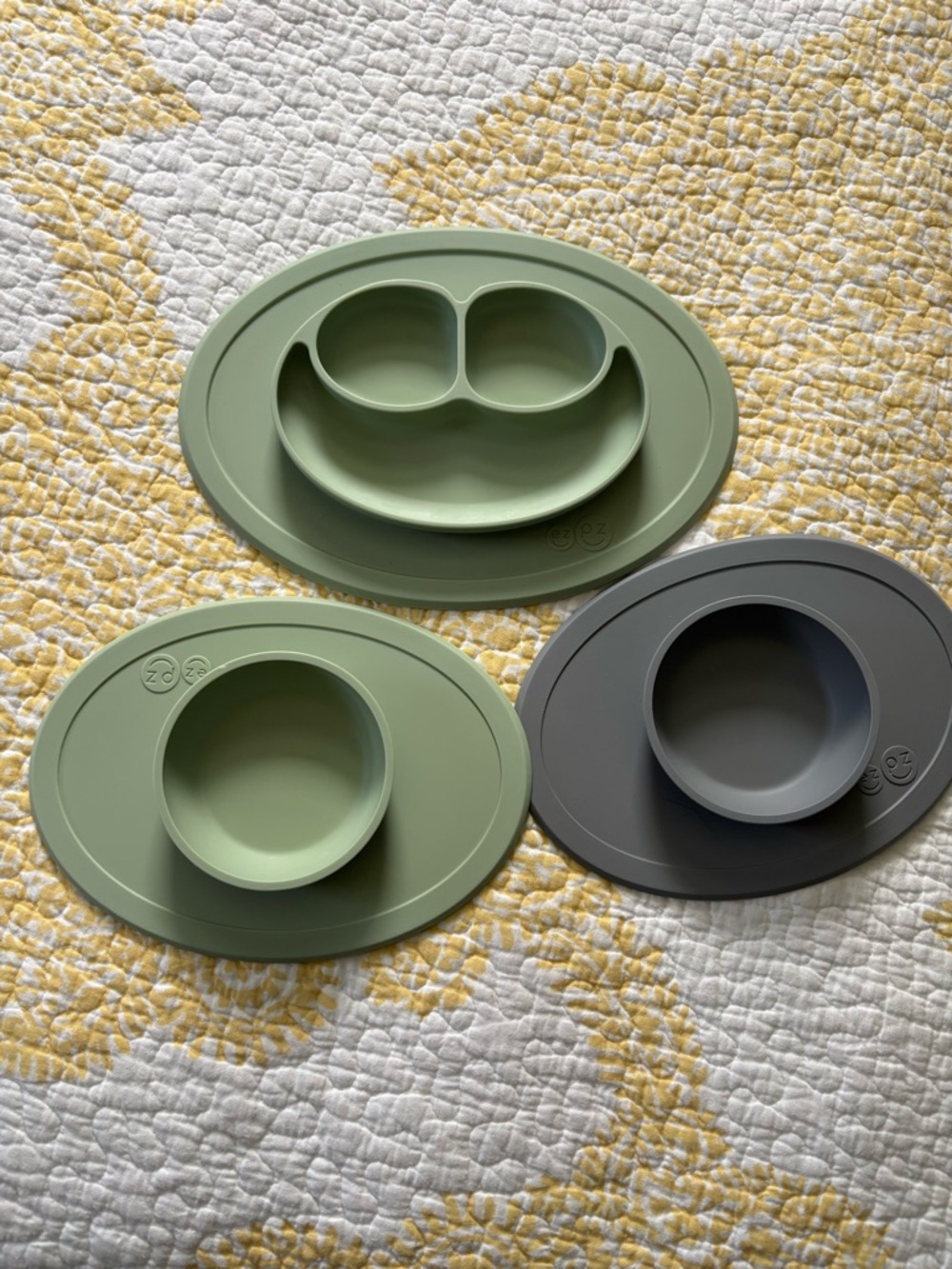 Ezpz mini mat divided plate & bowl Set in Sage Green and Charcoal